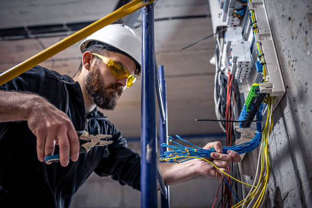 Best Licensed Electrician  in Hawthorne, CA